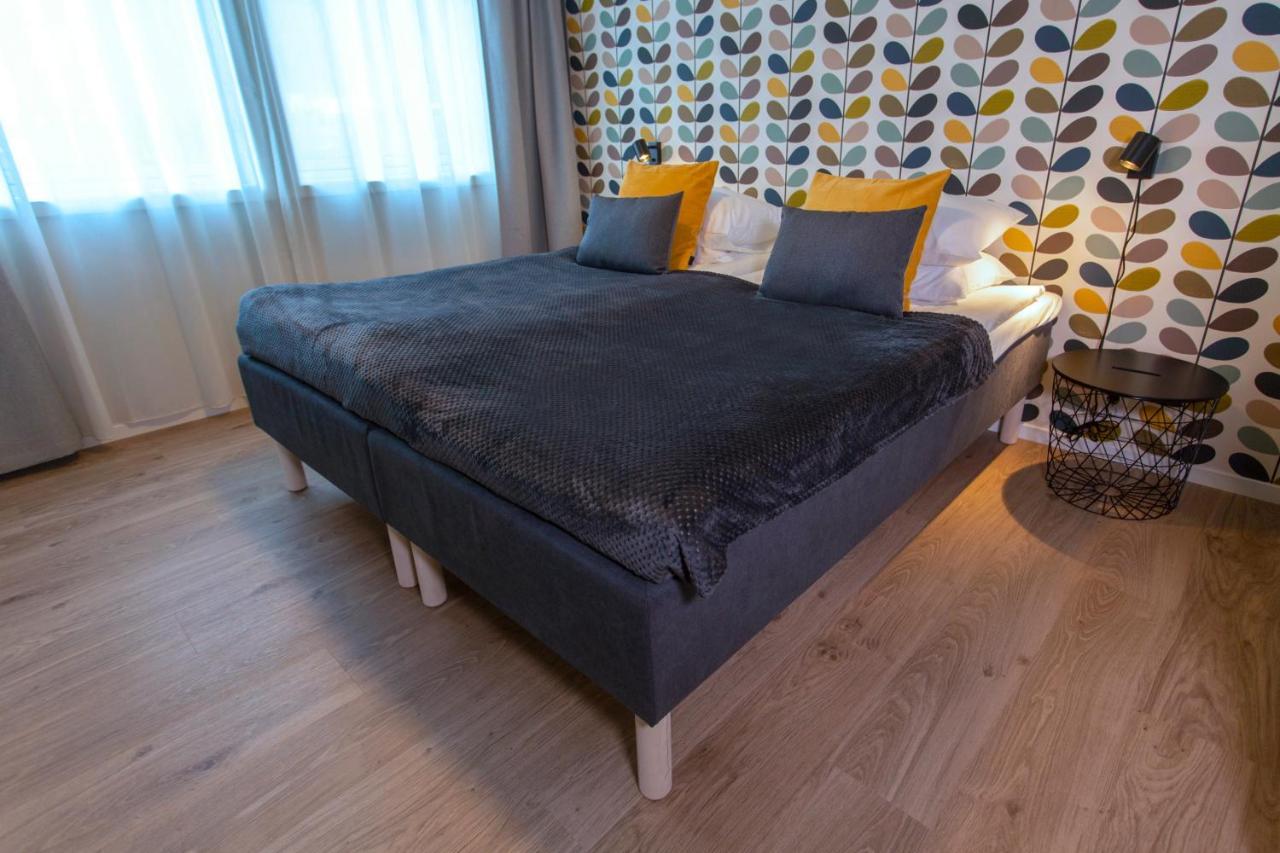 Lavik Fjord Hotel & Apartments Bagian luar foto