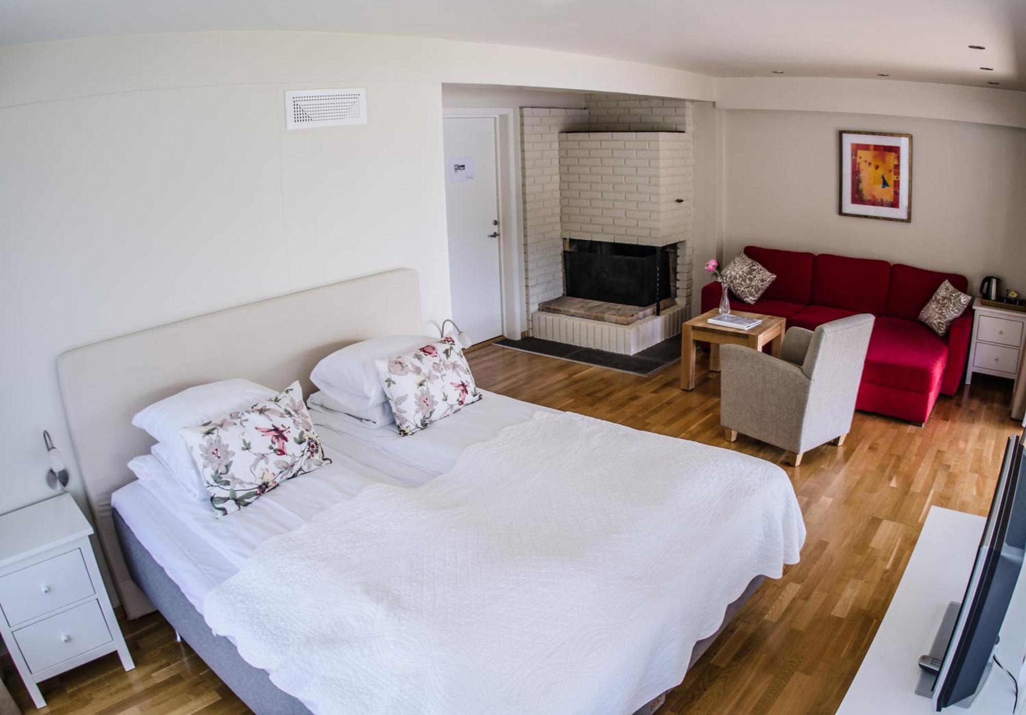 Lavik Fjord Hotel & Apartments Bagian luar foto